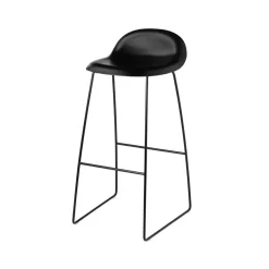 GUBI Taburete bar 3D alto, Black, patas de acero en Negro Hot