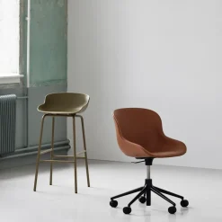 Normann Copenhagen Taburete de bar con patas de metal Hyg 65 cm, oliva Verde Online